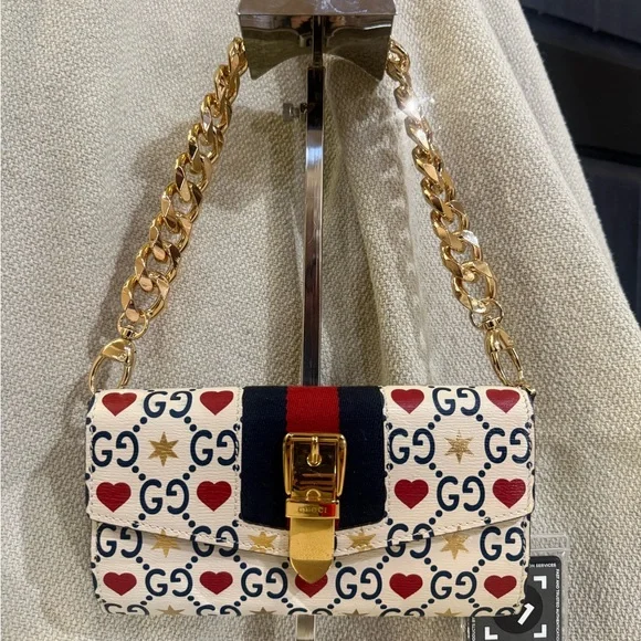 Gucci Limited Edition Leather Sylvie Valentines Day Wallet w/After Market Chain - Picture 1 of 14
